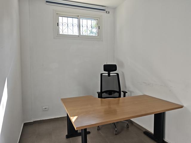 Poste de travail équipé